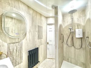 Photo 19- click for photo gallery